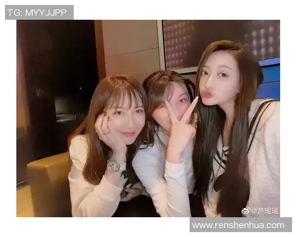 足球明星的妻子们生活揭秘她们背后的故事与风采展现